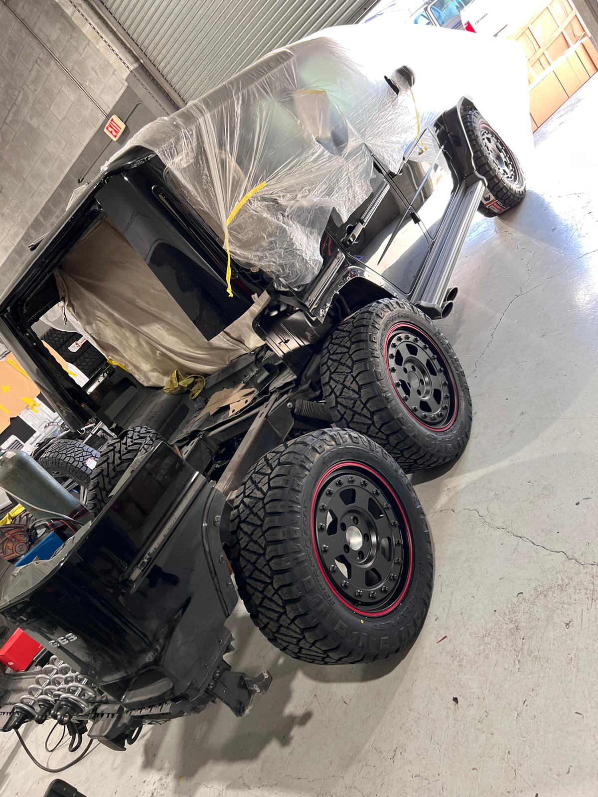 We produced premium quality forged wheels rims for MERCEDES BENZ G CLASS 6X6 Our wheels sizes: Front 18 x 8 ET 43 Rear 18 x 8 ET 43 Finishing: Matt Black with Red Ring Forged wheels can be produced in any wheel specs by your inquiries and we can provide our specs