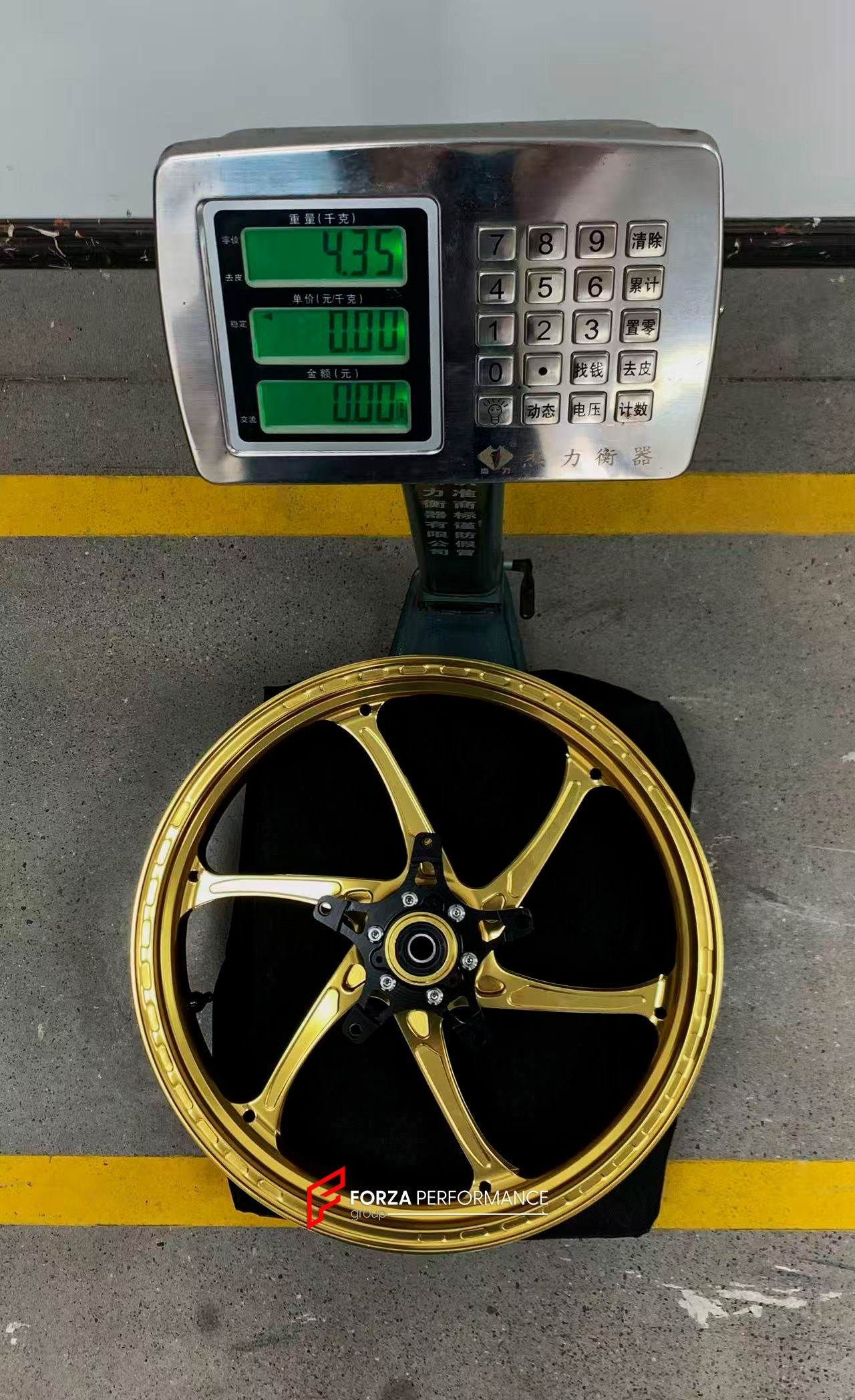 We manufacture premium quality forged motorcycle wheels rims for KAWASAKI ZX4R ZX4RSE in any design, size, color.
Wheel sizes (motorcycle spec):
Front: 3.5 x 17
Rear: 4.5 x 17
Weight:
Front: 4.35 kg (9.59 lbs)
Rear: 4.85 kg (10.69 lbs)
Finishing: Gloss Gold
Forza Performance Group engineers and manufactures each forged motorcycle wheel individually per order. This ensures precise fitment, uncompromised strength, and unique styling. Whether for racing, touring, or daily use — our wheels are built fo