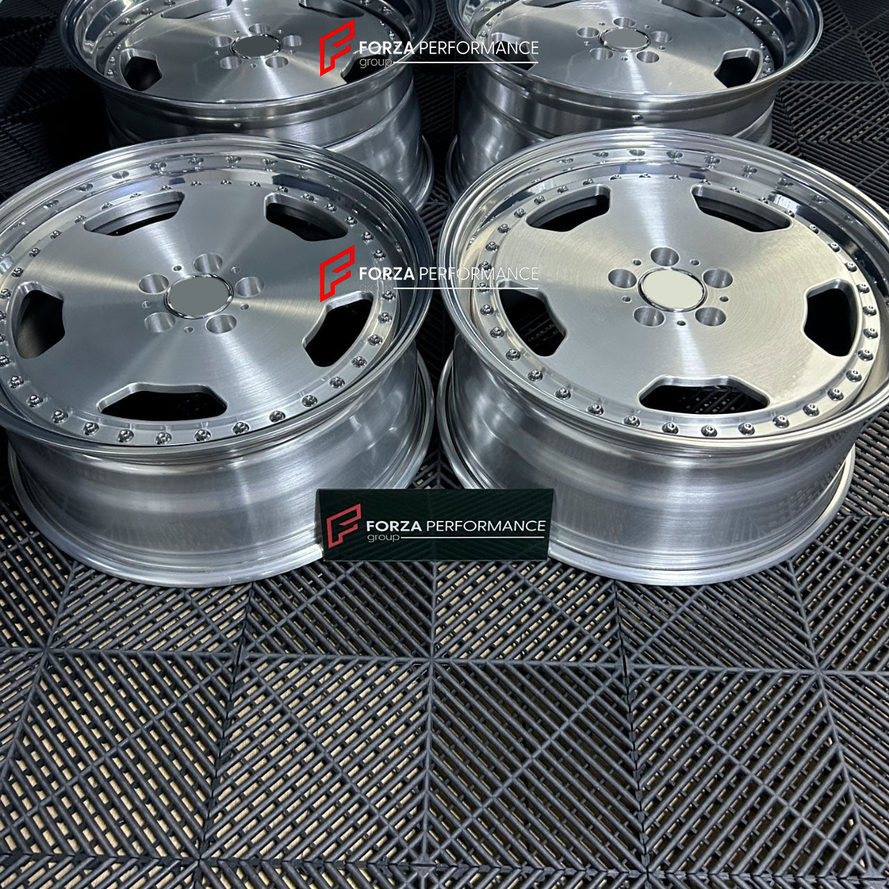We manufacture premium quality forged wheels rims for MERCEDES BENZ SL600 R129 1999 in any design, size, color.

Wheels sizes:

Front: 9 x 8.5 ET 25

Rear: 19 x 9.5 ET 25

Weight:

Front: 11.2 kg (24.25 lbs)

Rear: 11.8 kg (24.25 lbs)

Finishing: Brushed Face with Polished Lip