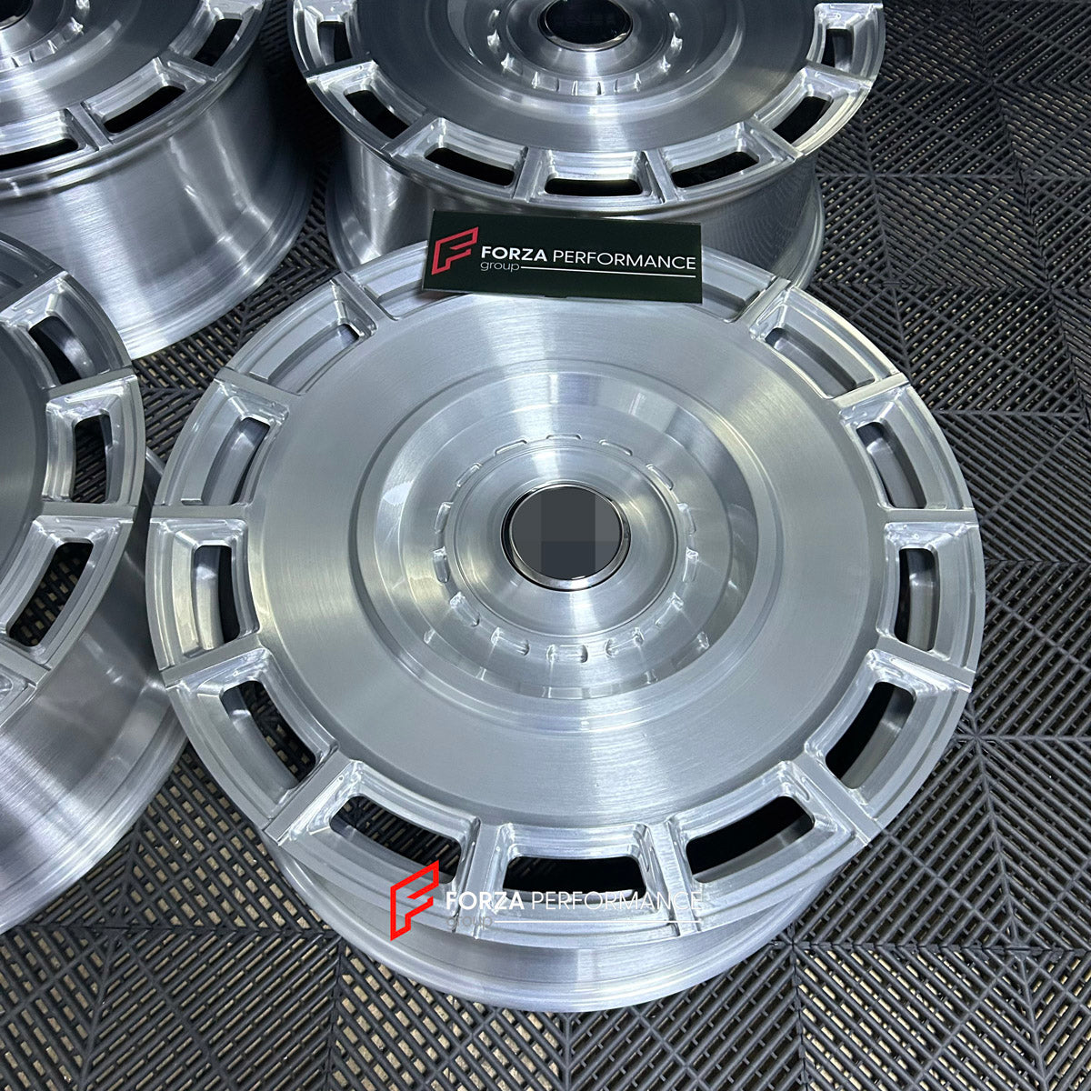 24 INCH FORGED WHEELS RIMS for LAND ROVER RANGE ROVER LWB L460 2025 custom fit VOSSEN UV7 WHEELS