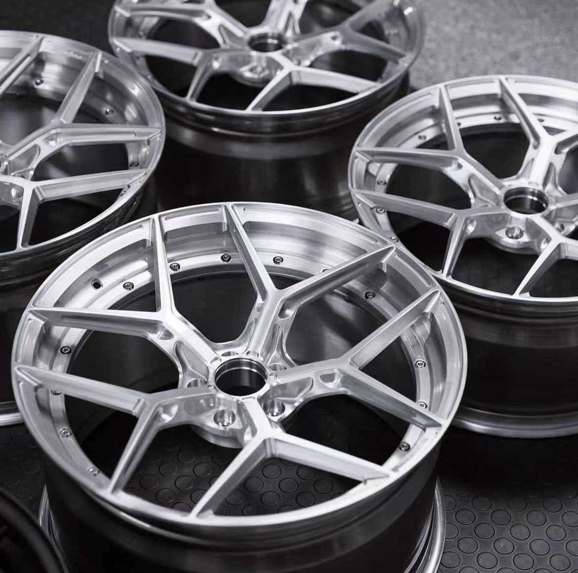 3-Piece FORGED WHEELS FOR FERRARI 812 Competizione