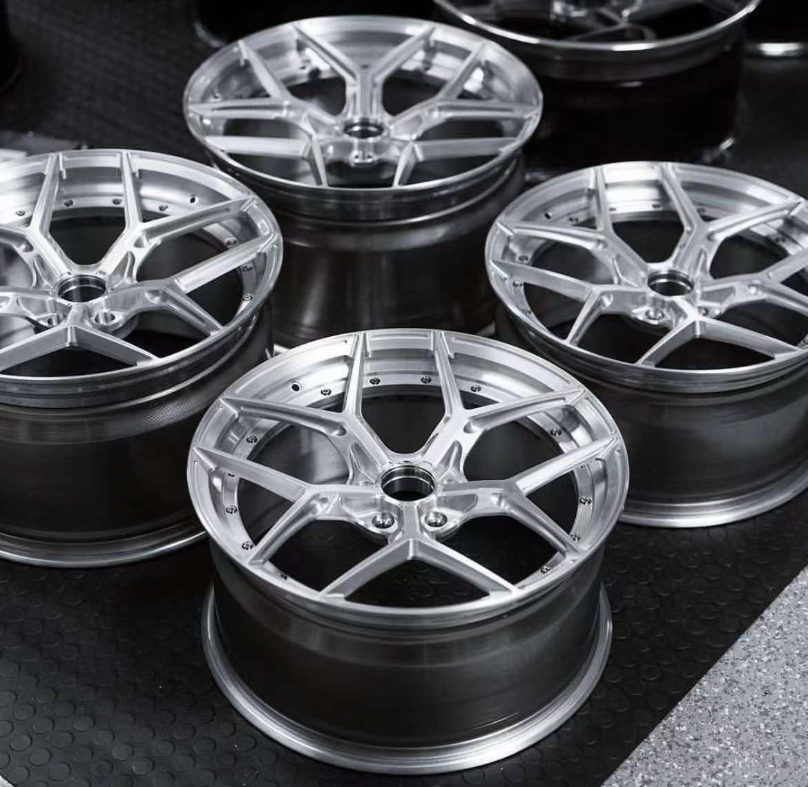 3-Piece FORGED WHEELS FOR FERRARI 812 Competizione