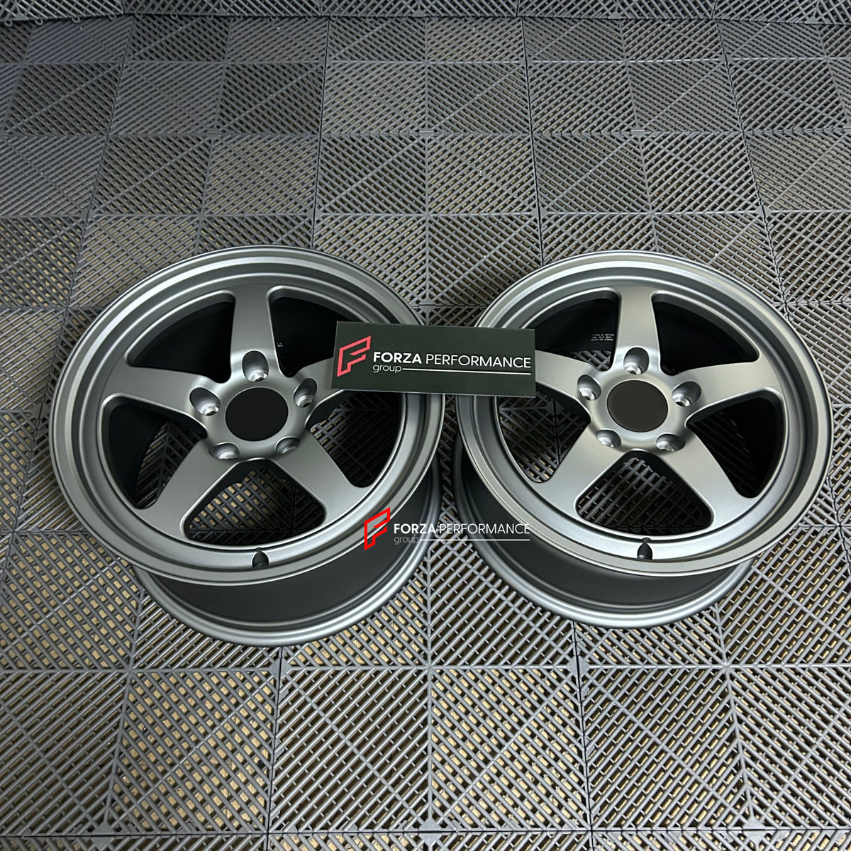 MOMO ETNA M111 STYLE 17 INCH FORGED WHEELS RIMS for PORSCHE 911 964 C4 COUPE 1989