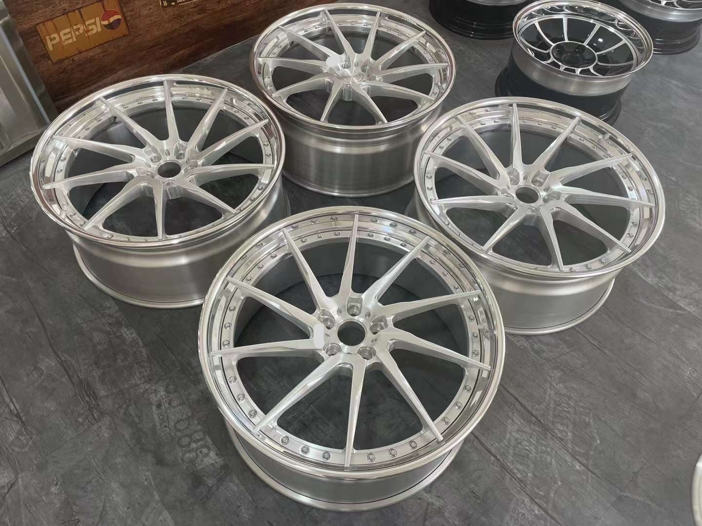 3-Piece FORGED WHEELS FOR FERRARI MONDIAL
