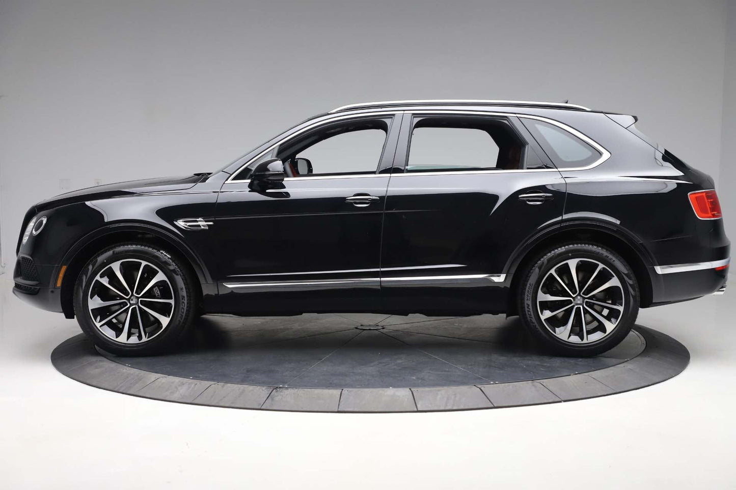 FORGED WHEELS for Bentley Bentayga, Bentley Continental GT, Bentley Flying Spur, Bentley Mulsanne B42