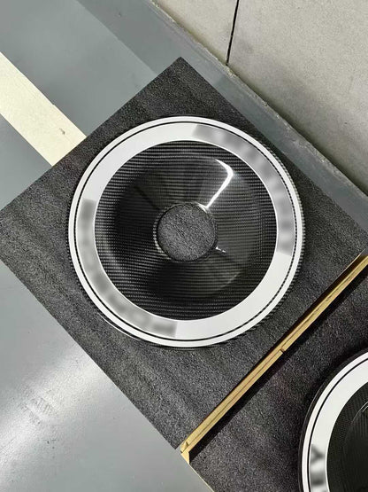 CARBON FIBER AERO DISCS for PORSCHE 991 991.2 GT3

Set includes:

Aero Discs

Material: Dry Carbon

NOTE: Professional installation is required