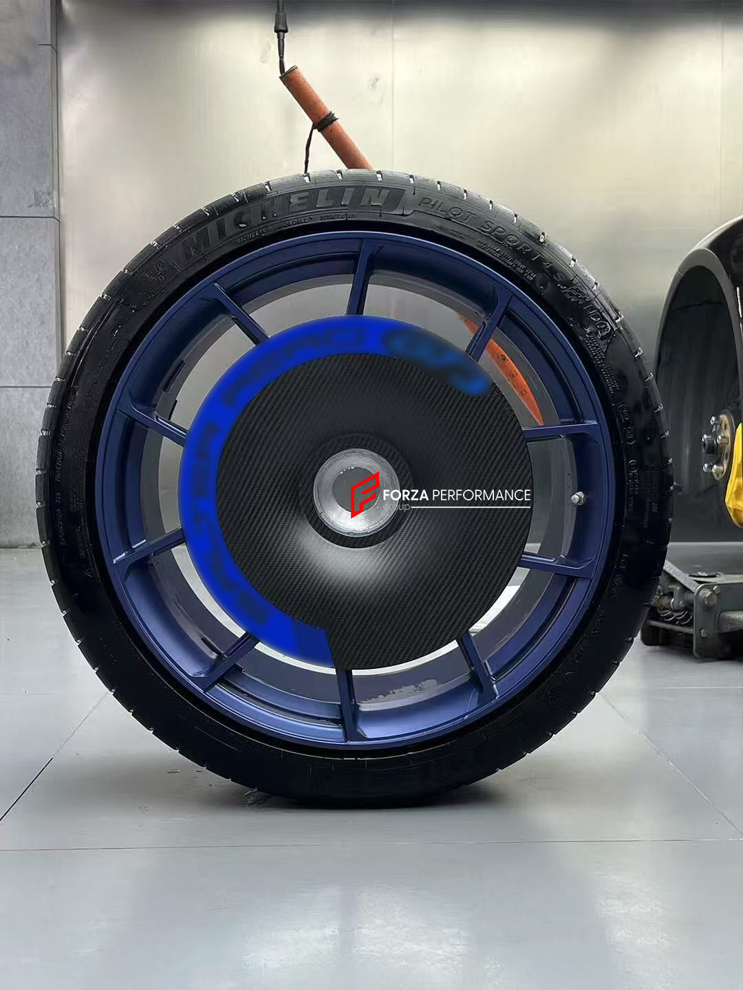 CARBON FIBER AERO DISCS for PORSCHE 991 991.2 GT3

Set includes:

Aero Discs

Material: Dry Carbon

NOTE: Professional installation is required