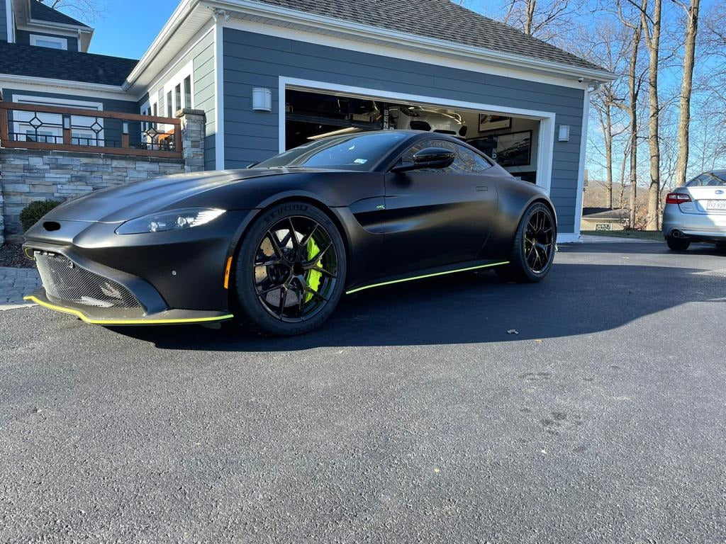 BBS FI-R We produced premium quality forged wheels rims for  ASTON MARTIN VANTAGE  Our wheels sizes:   Front 20 x 9 ET 43  Rear 20 x 11 ET 45  Finishing: Glossy Black  Forged wheels can be produced in any wheel specs by your inquiries and we can provide our specs