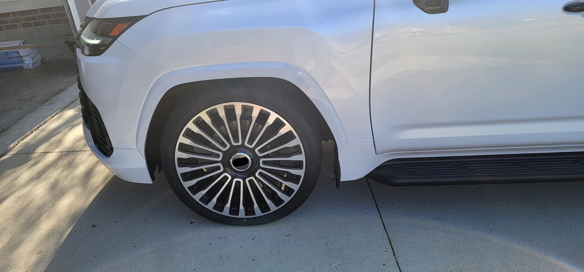 We produced premium quality forged wheels rims for  LEXUS LX600 2021+  Our wheels sizes:  Front 24 x 10 ET 50  Rear 24 x 10 ET 50  Finishing: Black Diamond  Forged wheels can be produced in any wheel specs by your inquiries and we can provide our specs