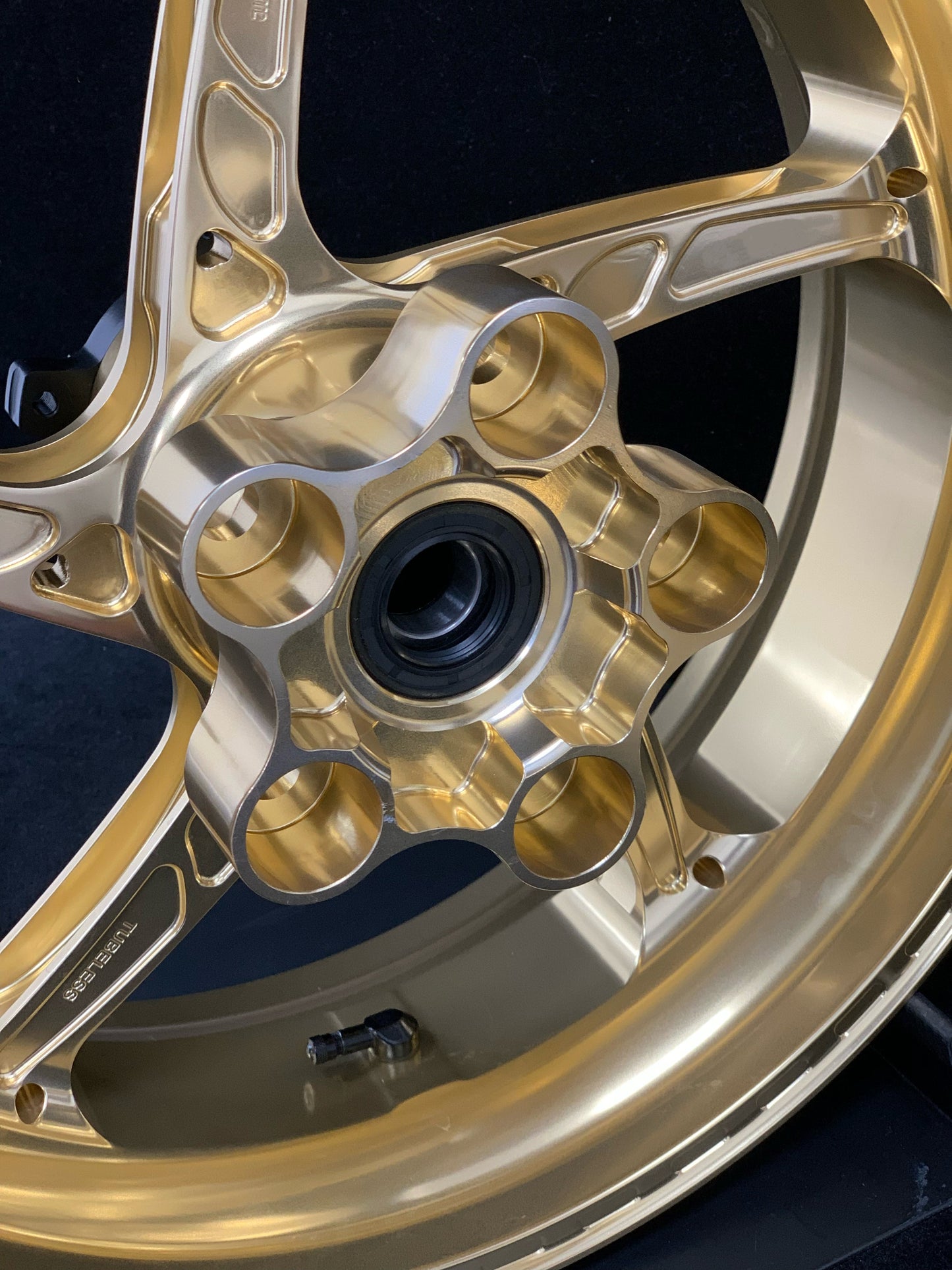 We manufacture premium quality forged motorcycle wheels rims for APRILIA RSV4 1100 1110 FACTORY in any design, size, color.

Wheel sizes (motorcycle spec):

Front: 3.5 x 17

Rear: 6.0 x 17

Weight:

Front: 3.45 kg (7.6 lbs)

Rear: 5.4 kg (11.9 lbs)


Finishing: Gloss Gold

Forza Performance Group engineers and manufactures each forged motorcycle wheel individually per order. This ensures precise fitment, uncompromised strength, and unique styling. Whether for racing, touring, or daily use — our wheels are b