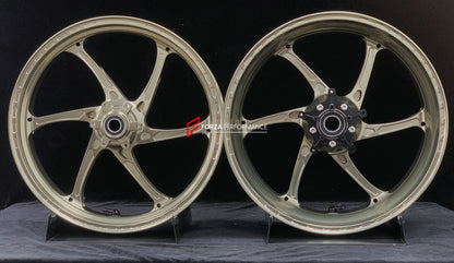 We manufacture premium quality forged motorcycle wheels rims for S1000RR M1000RR in any design, size, color.

Wheel sizes (motorcycle spec):

Front: 3.5 x 17

Rear: 6 x 17

Weight:

Front: 3.25 kg (7.16 lbs)

Rear: 4.4 kg (9.7 lbs)


Finishing: Satin Bronze

Forza Performance Group engineers and manufactures each forged motorcycle wheel individually per order. This ensures precise fitment, uncompromised strength, and unique styling. Whether for racing, touring, or daily use — our wheels are built for both p