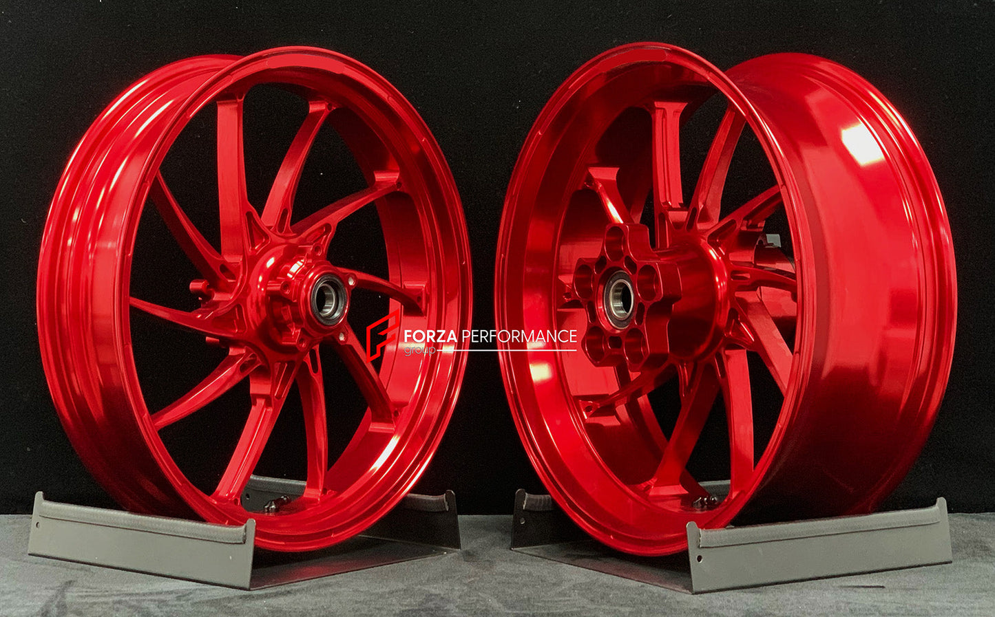 We manufacture premium quality forged motorcycle wheels rims for DUCATI PANIGALE V4 V4S V4R V4 SP2 in any design, size, color.

Wheel sizes (motorcycle spec):

Front: 3.5 x 17

Rear: 6 x 17

Weight:

Front: 4.05 kg (8.93 lbs)

Rear: 5.4 kg (11.9 lbs)


Finishing: Gloss Red

Forza Performance Group engineers and manufactures each forged motorcycle wheel individually per order. This ensures precise fitment, uncompromised strength, and unique styling. Whether for racing, touring, or daily use — our wheels are 