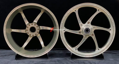 We manufacture premium quality forged motorcycle wheels rims for DUCATI MULTISTRADA V4 V4S V4RS V4 RALLY V4 PIKES PEAK in any design, size, color.

Wheel sizes (motorcycle spec):

Front: 3.0 x 19

Rear: 4.5 x 17

Weight:

Front: 3.6 kg (7.94 lbs)

Rear: 3.4 kg (7.5 lbs)


Finishing: Satin Gold

Forza Performance Group engineers and manufactures each forged motorcycle wheel individually per order. This ensures precise fitment, uncompromised strength, and unique styling. Whether for racing, touring, or daily 