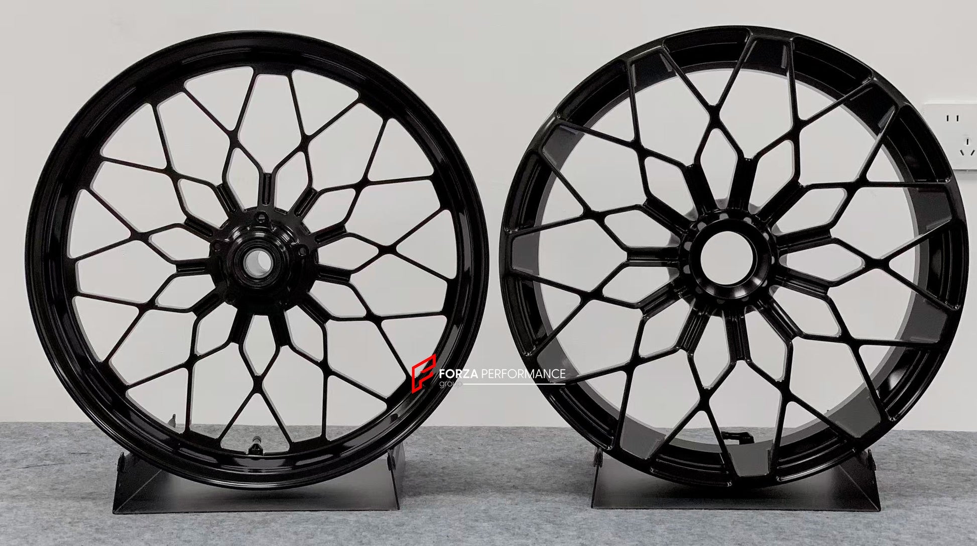 CUSTOM FORGED WHEELS RIMS F30 for DUCATI MULTISTRADA STREETFIGHTER V4RS V4 PIKES PEAK SPECIALE V4R V4S V4SP custom fit Ducati Lamborghini Special Edition Wheel Set