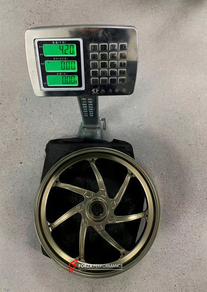 We manufacture premium quality forged motorcycle wheels rims for DUCATI PANIGALE V4 V4S V4R V4 SP2 in any design, size, color.

Wheel sizes (motorcycle spec):

Front: 3.5 x 17

Rear: 6 x 17

Weight:

Front: 3.85 kg (8.49 lbs)

Rear: 4.2 kg (9.26 lbs)


Finishing: Satin Light Gold

Forza Performance Group engineers and manufactures each forged motorcycle wheel individually per order. This ensures precise fitment, uncompromised strength, and unique styling. Whether for racing, touring, or daily use — our whee