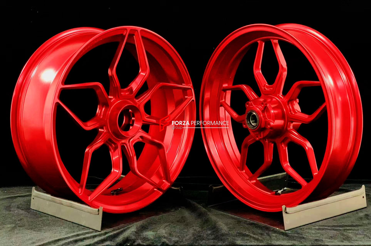 We manufacture premium quality forged motorcycle wheels rims for DUCATI PANIGALE V4 V4S V4R V4 SP2 in any design, size, color.

Wheel sizes (motorcycle spec):

Front: 3.5 x 17

Rear: 6 x 17

Weight:

Front: 4.3 kg (9.48 lbs)

Rear: 4.3 kg (9.48 lbs)


Finishing: Satin Red