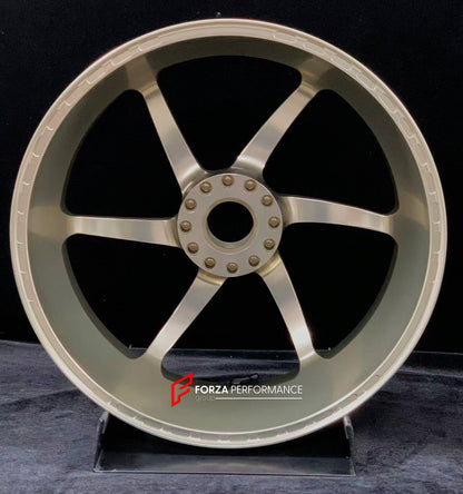 We manufacture premium quality forged motorcycle wheels rims for DUCATI PANIGALE V4 V4S V4R V4 SP2 in any design, size, color.

Wheel sizes (motorcycle spec):

Front: 3.5 x 17

Rear: 6 x 17

Weight:

Front: 3.4 kg (7.45 lbs)

Rear: 3.6 kg (7.94 lbs)


Finishing: Satin Bronze

Forza Performance Group engineers and manufactures each forged motorcycle wheel individually per order. This ensures precise fitment, uncompromised strength, and unique styling. Whether for racing, touring, or daily use — our wheels ar