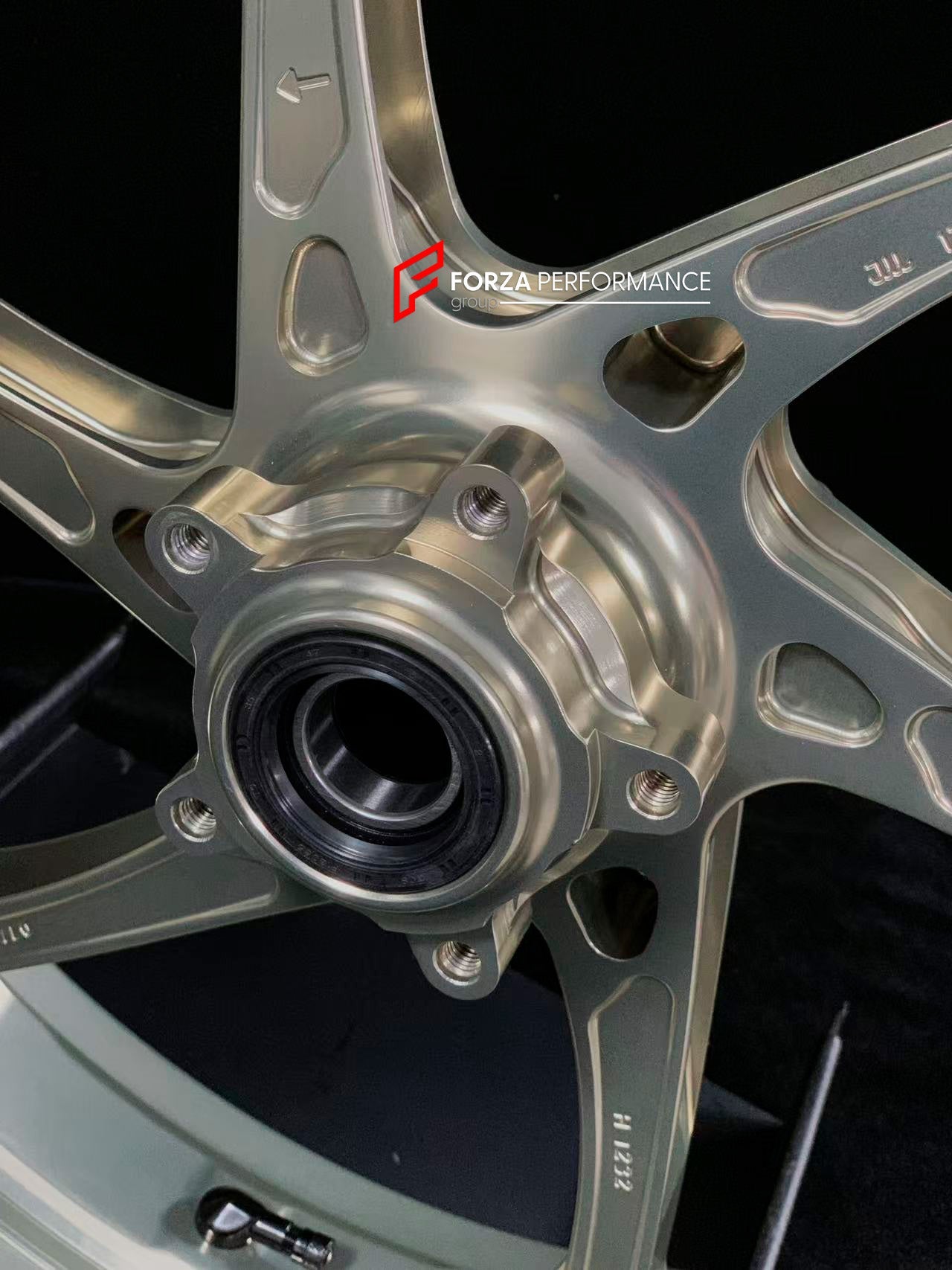 We manufacture premium quality forged motorcycle wheels rims for DUCATI PANIGALE V4 V4S V4R V4 SP2 in any design, size, color.

Wheel sizes (motorcycle spec):

Front: 3.5 x 17

Rear: 6 x 17

Weight:

Front: 3.4 kg (7.45 lbs)

Rear: 3.6 kg (7.94 lbs)


Finishing: Satin Bronze

Forza Performance Group engineers and manufactures each forged motorcycle wheel individually per order. This ensures precise fitment, uncompromised strength, and unique styling. Whether for racing, touring, or daily use — our wheels ar