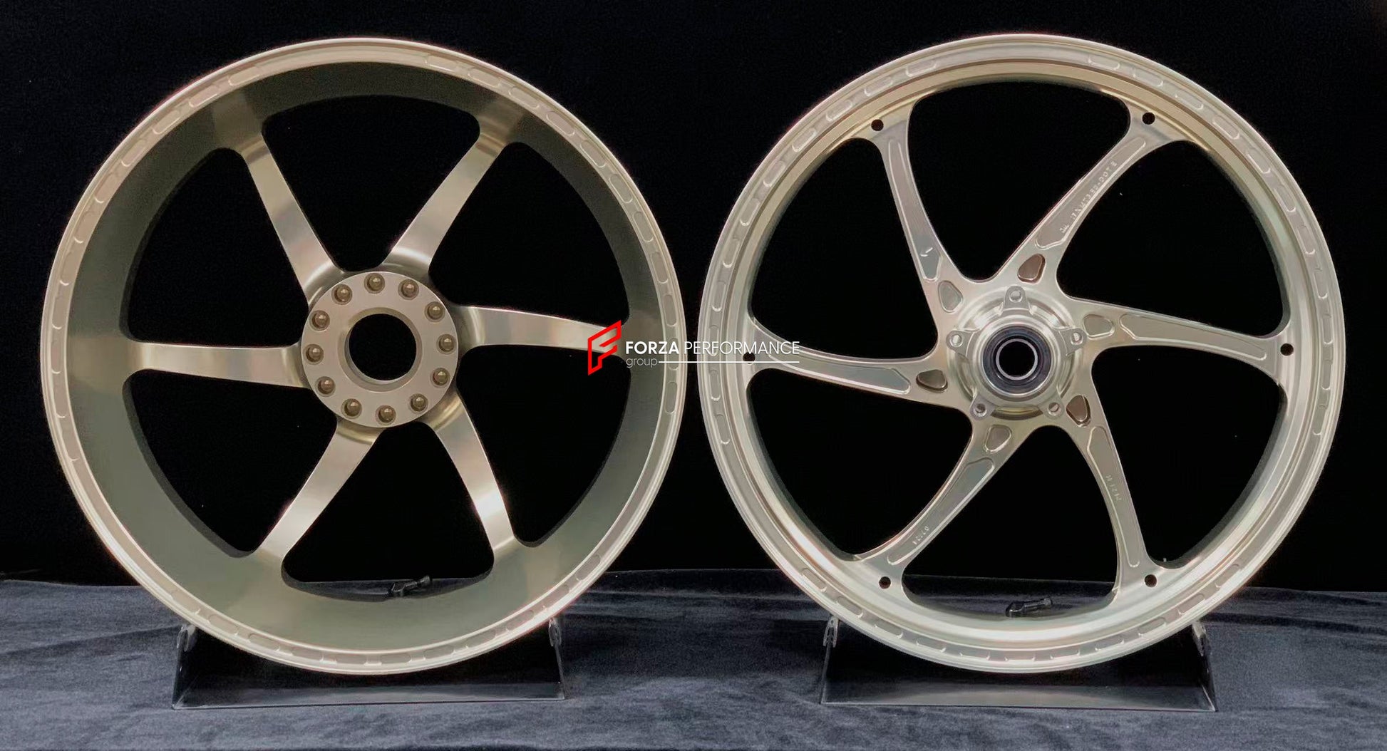 We manufacture premium quality forged motorcycle wheels rims for DUCATI PANIGALE V4 V4S V4R V4 SP2 in any design, size, color.

Wheel sizes (motorcycle spec):

Front: 3.5 x 17

Rear: 6 x 17

Weight:

Front: 3.4 kg (7.45 lbs)

Rear: 3.6 kg (7.94 lbs)


Finishing: Satin Bronze

Forza Performance Group engineers and manufactures each forged motorcycle wheel individually per order. This ensures precise fitment, uncompromised strength, and unique styling. Whether for racing, touring, or daily use — our wheels ar