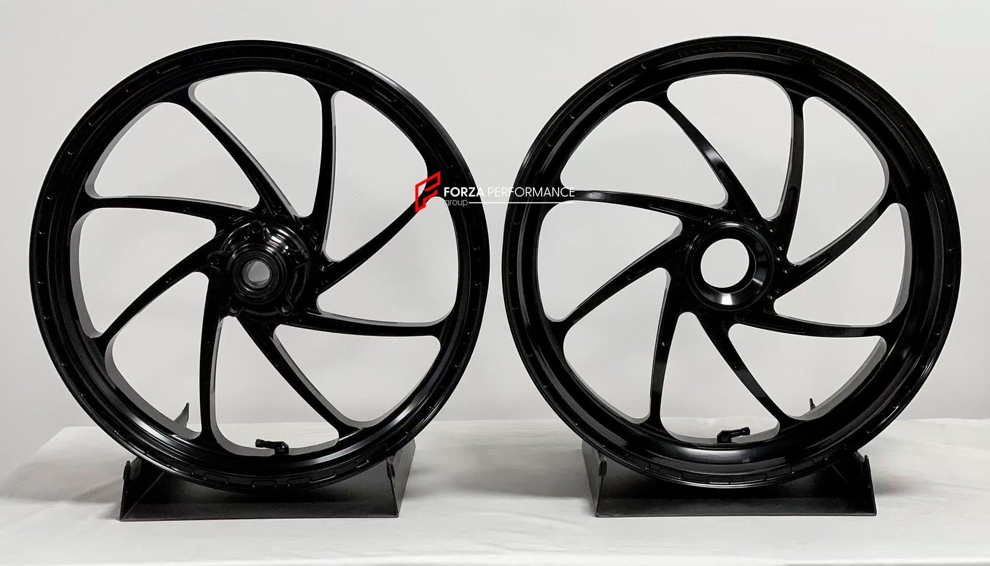 We manufacture premium quality forged motorcycle wheels rims for DUCATI PANIGALE V4 V4S V4R V4 SP2 in any design, size, color.

Wheel sizes (motorcycle spec):

Front: 3.5 x 17

Rear: 6 x 17

Weight:

Front: 4.1 kg (9.04 lbs)

Rear: 3.75 kg (8.27 lbs)


Finishing: Satin Black

Forza Performance Group engineers and manufactures each forged motorcycle wheel individually per order. This ensures precise fitment, uncompromised strength, and unique styling. Whether for racing, touring, or daily use — our wheels ar