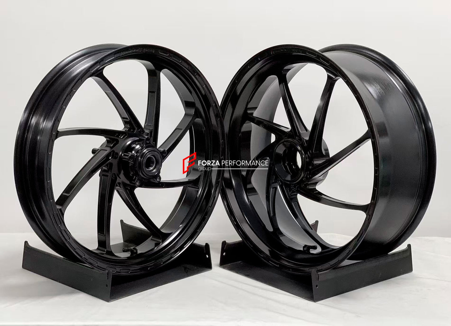 We manufacture premium quality forged motorcycle wheels rims for DUCATI PANIGALE V4 V4S V4R V4 SP2 in any design, size, color.

Wheel sizes (motorcycle spec):

Front: 3.5 x 17

Rear: 6 x 17

Weight:

Front: 4.1 kg (9.04 lbs)

Rear: 3.75 kg (8.27 lbs)


Finishing: Satin Black

Forza Performance Group engineers and manufactures each forged motorcycle wheel individually per order. This ensures precise fitment, uncompromised strength, and unique styling. Whether for racing, touring, or daily use — our wheels ar