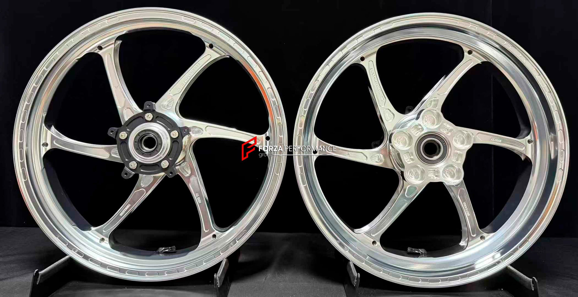 We manufacture premium quality forged motorcycle wheels rims for HONDA X-ADV 750 in any design, size, color.

Wheel sizes (motorcycle spec):

Front: 3.5 x 17

Rear: 4.5 x 15

Weight:

Front: 4.74 kg (10,45 lbs)

Rear: 4.07 kg (8,97 lbs)


Finishing: Gloss Silver