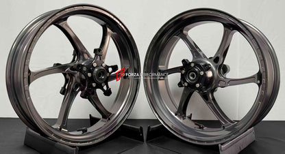 We manufacture premium quality forged motorcycle wheels rims for KAWASAKI ZX4R ZX4RSE in any design, size, color.

Wheel sizes (motorcycle spec):

Front: 3.5 x 17

Rear: 4.5 x 17

Finishing: Satin Silver