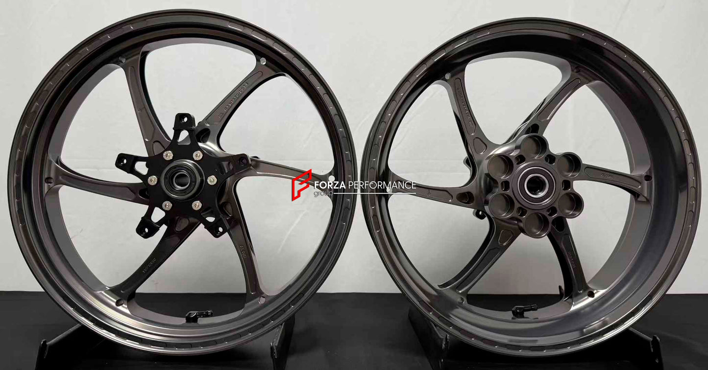 We manufacture premium quality forged motorcycle wheels rims for KAWASAKI ZX4R ZX4RSE in any design, size, color.

Wheel sizes (motorcycle spec):

Front: 3.5 x 17

Rear: 4.5 x 17

Finishing: Satin Silver