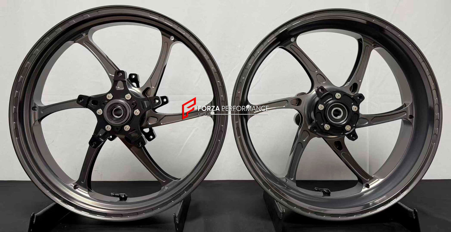 We manufacture premium quality forged motorcycle wheels rims for KAWASAKI ZX4R ZX4RSE in any design, size, color.

Wheel sizes (motorcycle spec):

Front: 3.5 x 17

Rear: 4.5 x 17

Finishing: Satin Silver