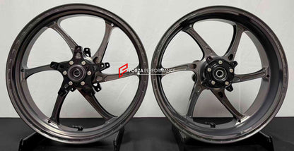 We manufacture premium quality forged motorcycle wheels rims for KAWASAKI ZX4R ZX4RSE in any design, size, color.

Wheel sizes (motorcycle spec):

Front: 3.5 x 17

Rear: 4.5 x 17

Finishing: Satin Silver