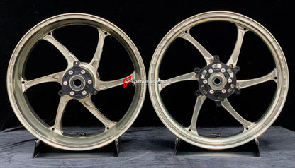 We manufacture premium quality forged motorcycle wheels rims for KOVE 450RR in any design, size, color.

Wheel sizes (motorcycle spec):

Front: 3.5 x 17

Rear: 4.5 x 17

Weight:

Front: 4 kg (8.82 lbs)

Rear: 4.6 kg (10.14 lbs)


Finishing: Gloss Bronze

Forza Performance Group engineers and manufactures each forged motorcycle wheel individually per order. This ensures precise fitment, uncompromised strength, and unique styling. Whether for racing, touring, or daily use — our wheels are built for both perfo