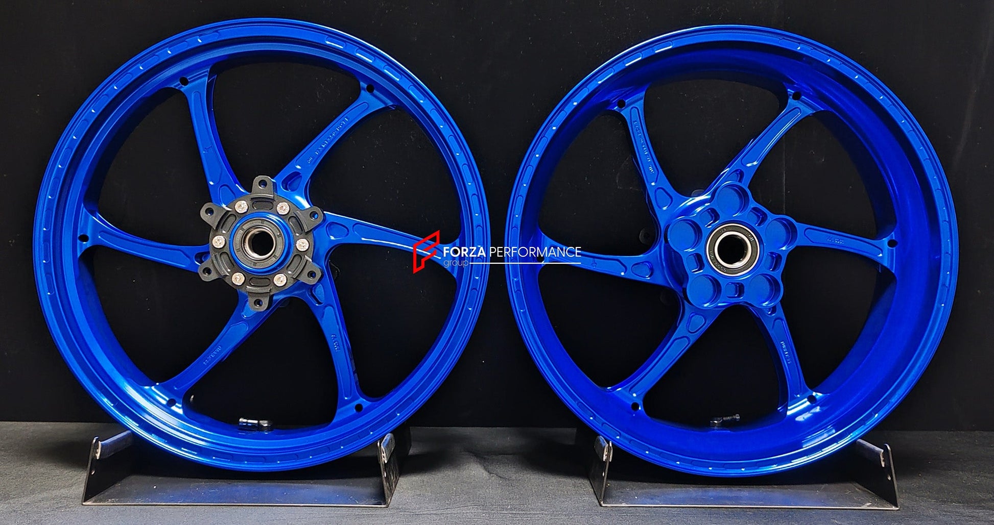 We manufacture premium quality forged motorcycle wheels rims for QJMOTOR in any design, size, color.

Wheel sizes (motorcycle spec):

Front: 3.5 x 17

Rear: 6 x 17

Weight:

Front: 4.25 kg (9.37 lbs)

Rear: 4.85 kg (10.69 lbs)


Finishing: Gloss Blue

Forza Performance Group engineers and manufactures each forged motorcycle wheel individually per order. This ensures precise fitment, uncompromised strength, and unique styling. Whether for racing, touring, or daily use — our wheels are built for both performa