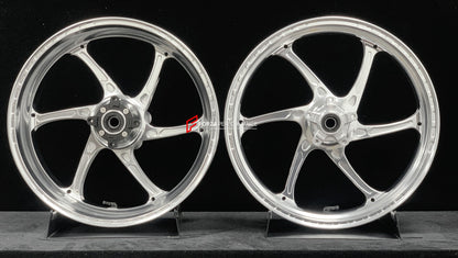 We manufacture premium quality forged motorcycle wheels rims for TRIUMPH in any design, size, color.

Wheel sizes (motorcycle spec):

Front: 3.5 x 17

Rear: 5.5 x 17

Weight:

Front: 3.95 kg (8.7 lbs)

Rear: 4.8 kg (10.58 lbs)


Finishing: Gloss Silver

Forza Performance Group engineers and manufactures each forged motorcycle wheel individually per order. This ensures precise fitment, uncompromised strength, and unique styling. Whether for racing, touring, or daily use — our wheels are built for both perfor