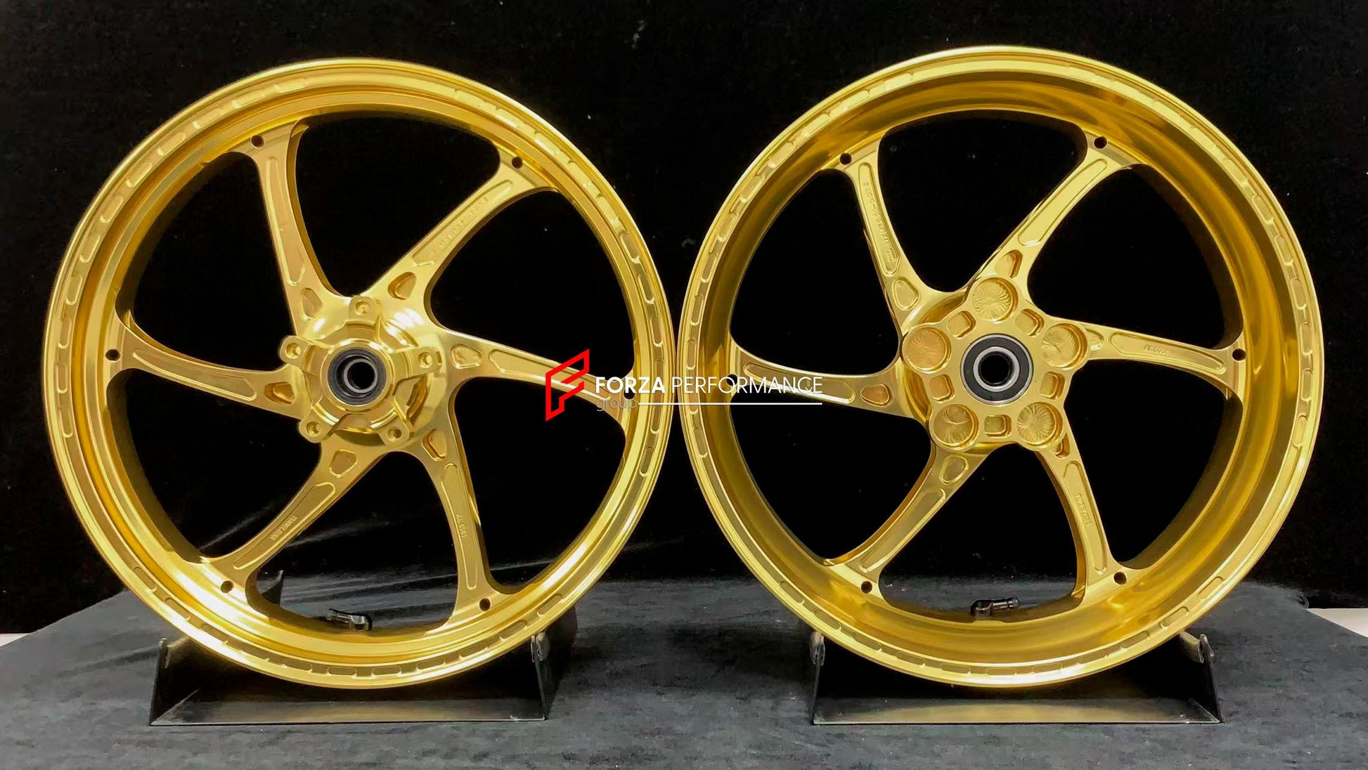 We manufacture premium quality forged motorcycle wheels rims for TRIUMPH in any design, size, color.

Wheel sizes (motorcycle spec):

Front: 3.5 x 17

Rear: 5.5 x 17

Weight:

Front: 3.9 kg (8.6 lbs)

Rear: 4.8 kg (10.58 lbs)


Finishing: Gloss Black

Forza Performance Group engineers and manufactures each forged motorcycle wheel individually per order. This ensures precise fitment, uncompromised strength, and unique styling. Whether for racing, touring, or daily use — our wheels are built for both performa