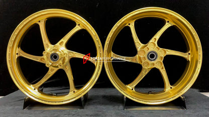 We manufacture premium quality forged motorcycle wheels rims for TRIUMPH in any design, size, color.

Wheel sizes (motorcycle spec):

Front: 3.5 x 17

Rear: 5.5 x 17

Weight:

Front: 3.9 kg (8.6 lbs)

Rear: 4.8 kg (10.58 lbs)


Finishing: Gloss Black

Forza Performance Group engineers and manufactures each forged motorcycle wheel individually per order. This ensures precise fitment, uncompromised strength, and unique styling. Whether for racing, touring, or daily use — our wheels are built for both performa