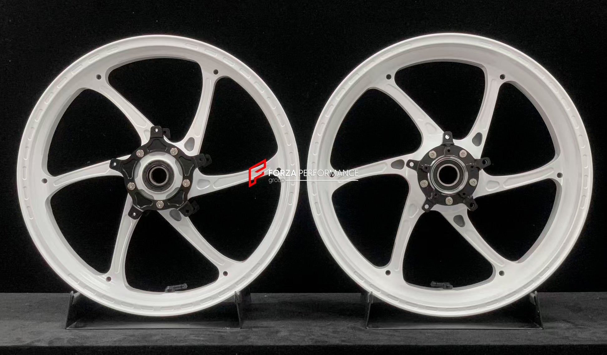 We manufacture premium quality forged motorcycle wheels rims for YAMAHA in any design, size, color.

Wheel sizes (motorcycle spec):

Front: 3.5 x 17

Rear: 5.5 x 17

Weight:

Front: 4.35 kg (9.59 lbs)

Rear: 4.95 kg (10.91 lbs)


Finishing: Gloss White

Forza Performance Group engineers and manufactures each forged motorcycle wheel individually per order. This ensures precise fitment, uncompromised strength, and unique styling. Whether for racing, touring, or daily use — our wheels are built for both perfor