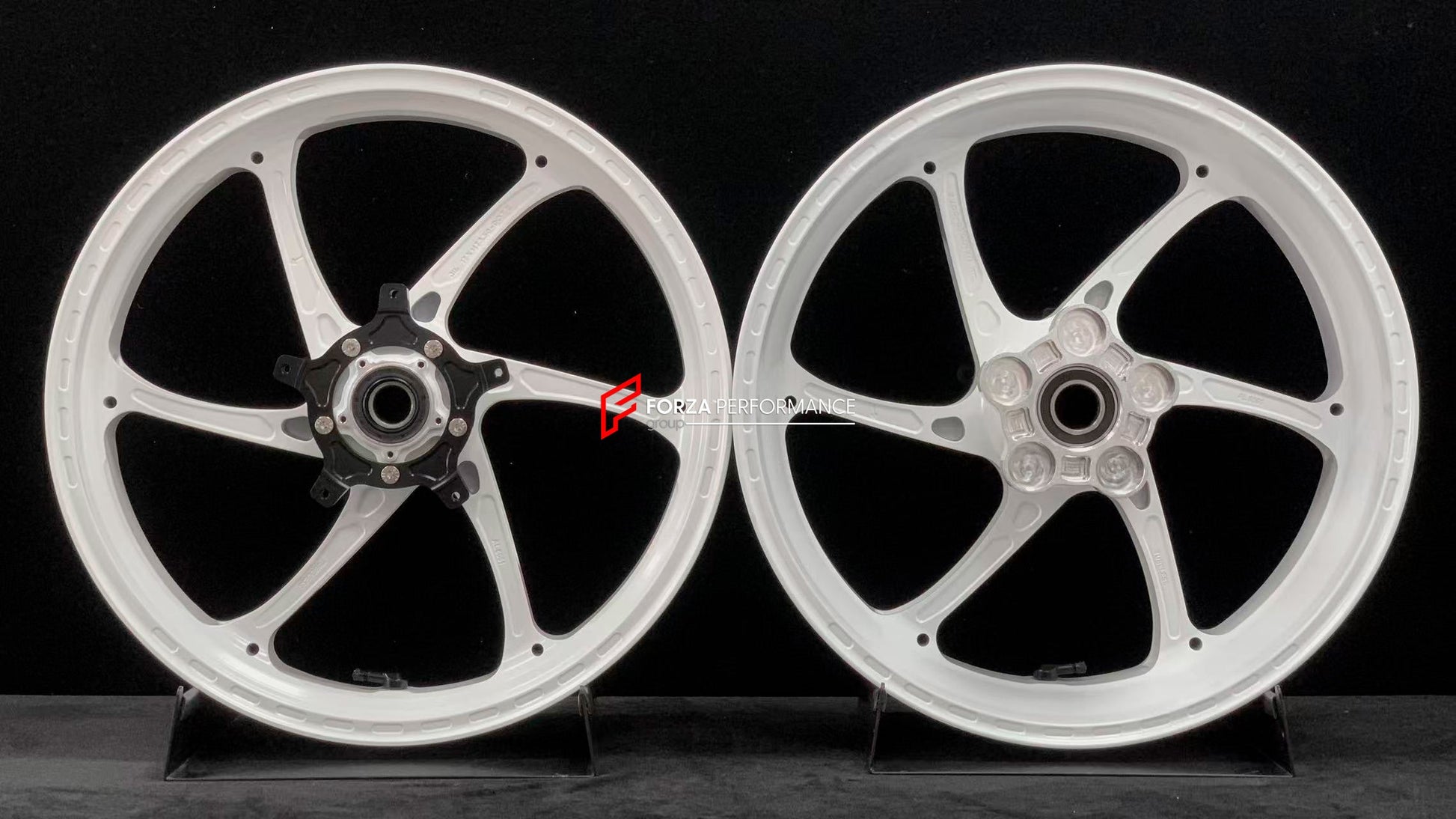 We manufacture premium quality forged motorcycle wheels rims for YAMAHA in any design, size, color.

Wheel sizes (motorcycle spec):

Front: 3.5 x 17

Rear: 5.5 x 17

Weight:

Front: 4.35 kg (9.59 lbs)

Rear: 4.95 kg (10.91 lbs)


Finishing: Gloss White

Forza Performance Group engineers and manufactures each forged motorcycle wheel individually per order. This ensures precise fitment, uncompromised strength, and unique styling. Whether for racing, touring, or daily use — our wheels are built for both perfor