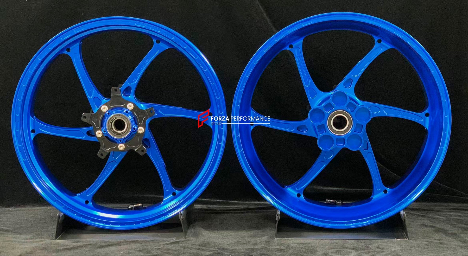 We manufacture premium quality forged motorcycle wheels rims for YAMAHA in any design, size, color.

Wheel sizes (motorcycle spec):

Front: 3.5 x 17

Rear: 5.5 x 17

Weight:

Front: 4.15 kg (9.15 lbs)

Rear: 4.75 kg (10.47 lbs)


Finishing: Gloss Blue

Forza Performance Group engineers and manufactures each forged motorcycle wheel individually per order. This ensures precise fitment, uncompromised strength, and unique styling. Whether for racing, touring, or daily use — our wheels are built for both perform