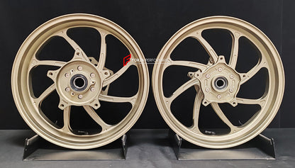 We manufacture premium quality forged motorcycle wheels rims for YAMAHA in any design, size, color.

Wheel sizes (motorcycle spec):

Front: 3.5 x 15

Rear: 4.5 x 15

Weight:

Front: 3.62 kg (7.98 lbs)

Rear: 4.8 kg (10.58 lbs)


Finishing: Satin Bronze

Forza Performance Group engineers and manufactures each forged motorcycle wheel individually per order. This ensures precise fitment, uncompromised strength, and unique styling. Whether for racing, touring, or daily use — our wheels are built for both perfor