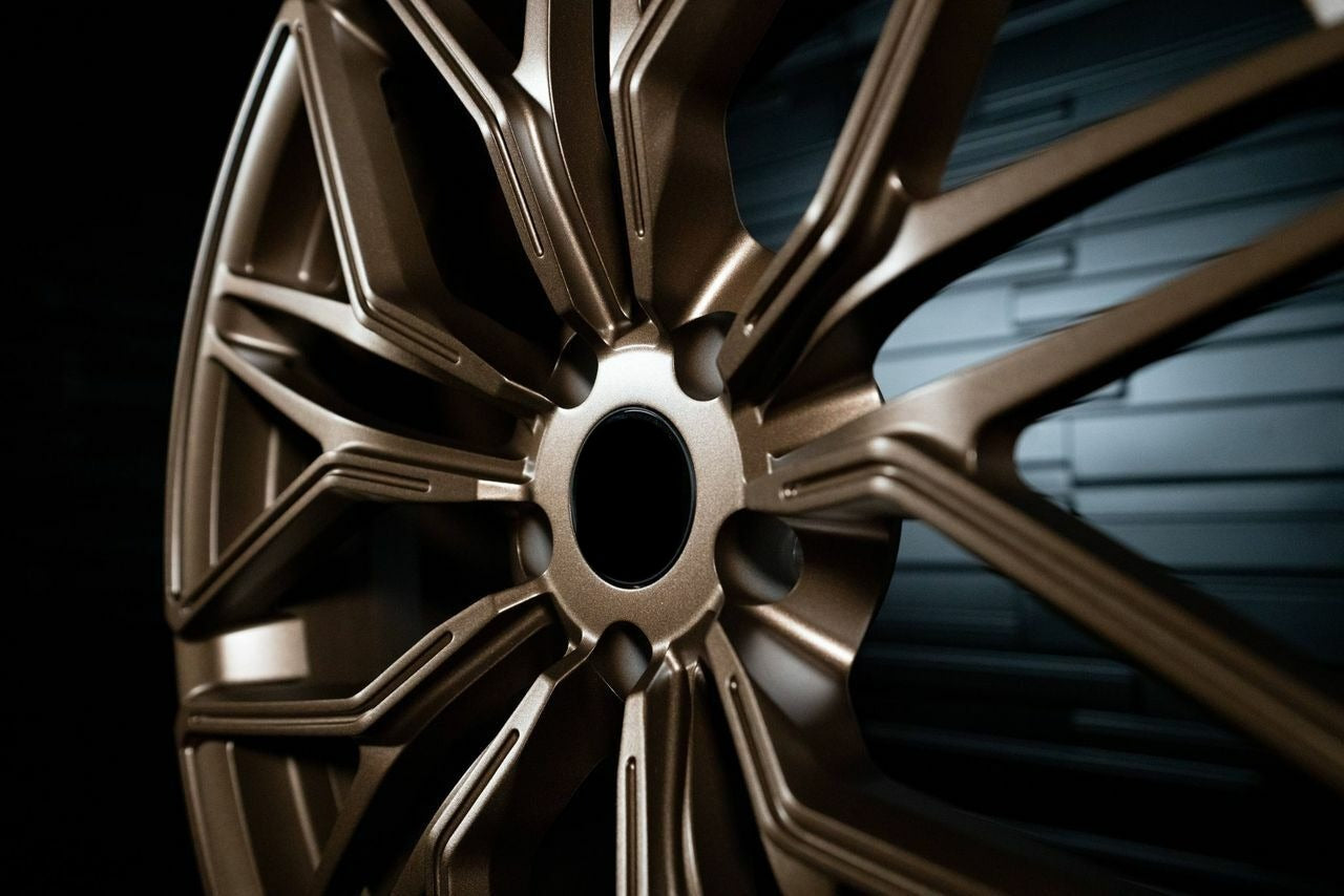 NEW SIAN WHEELS We manufacture premium quality forged wheels rims for   LAMBORGHINI HURACAN in any design, size, color.  Wheels size:  Front 20 x 8.5 ET 37  Rear 20 x 11 ET 36  PCD: 5x112  CB:  Front 57.1  Rear 66.5  Forged wheels can be produced in any wheel specs by your inquiries and we can provide our specs