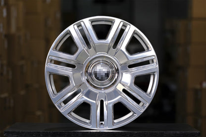 We manufacture premium quality forged wheels rims for   Rolls Royce Cullinan in any design, size, color.  Wheels size:  Front 22 x 8,5 ET 35  Rear 22 x 9,5 ET 35  PCD: 5 x 112  CB: 66,6  Forged wheels can be produced in any wheel specs by your inquiries and we can provide our specs