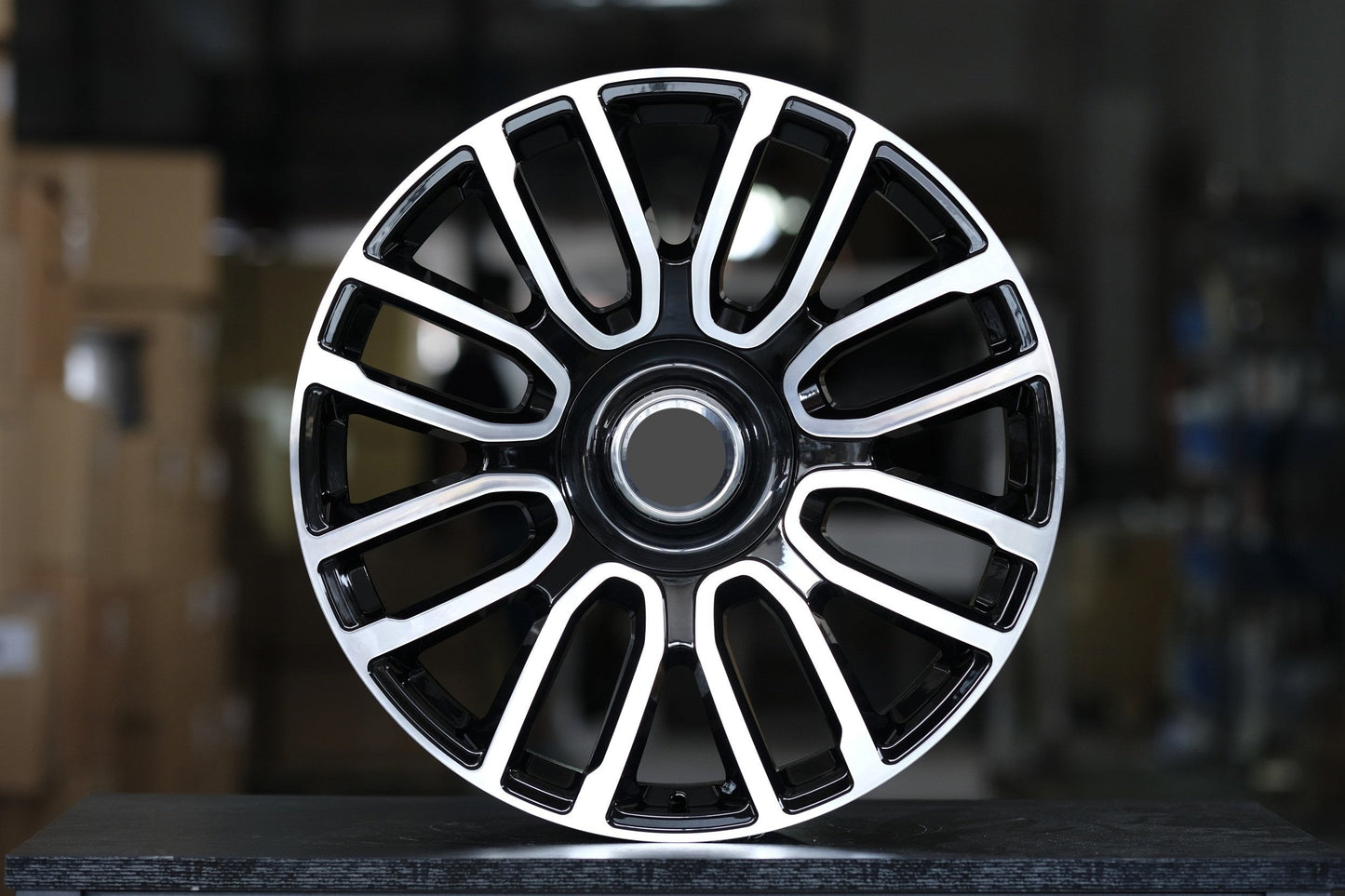 Forged Wheels for ROLLS-ROYCE SPECTRE Cullinan, Ghost, Dawn, Wraith, Phantom, Drophead RR04